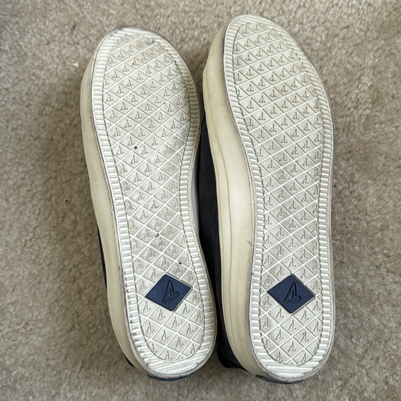 Sperry women’s slip on boat shoes - Picture 4 of 6
